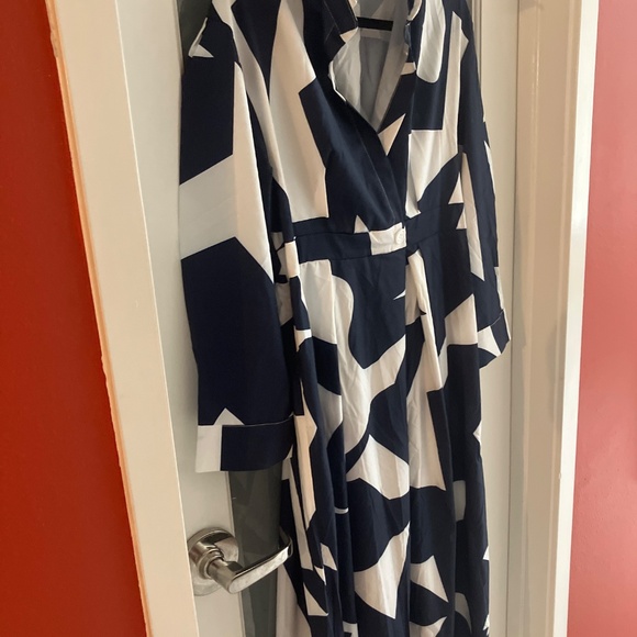 Patterned Dress - Picture 2 of 4